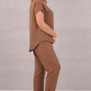 komplet-damski-bluzka-i-spodnie-brazowy (5)