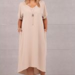 Beżowa luźna sukienka oversize maxi